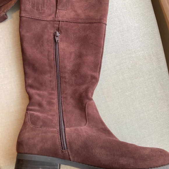 VIONIC Downing Knee High Boot - Picture 2 of 4